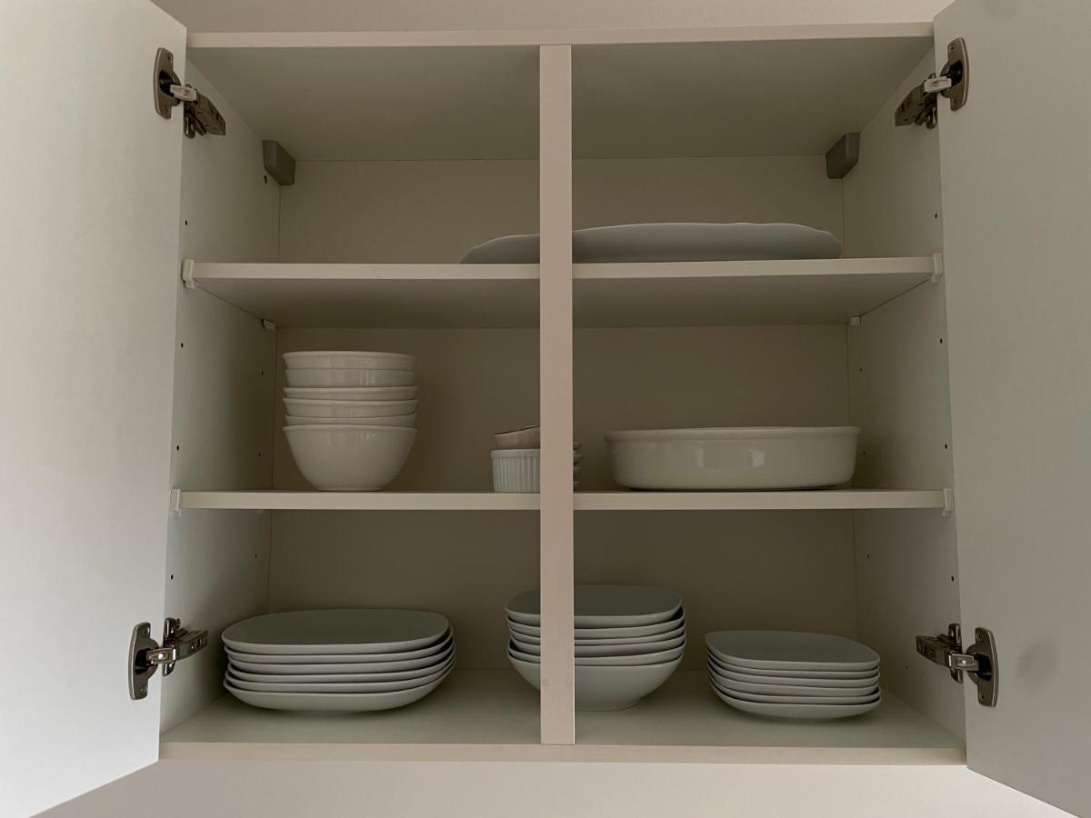 White Flat By Grazrentals With Cool Location & Free Parking Bagian luar foto
